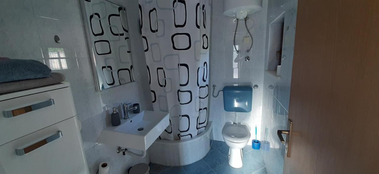Apartments Figos Трогир Экстерьер фото